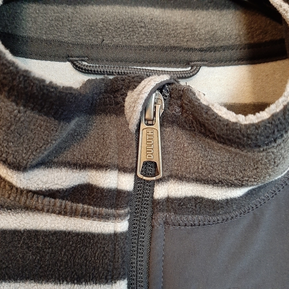 Duluth Trading Co. Mens Large Gray Checkpoint Striped Fleece Jacket 1/4 Zip Coat - Picture 5 of 6